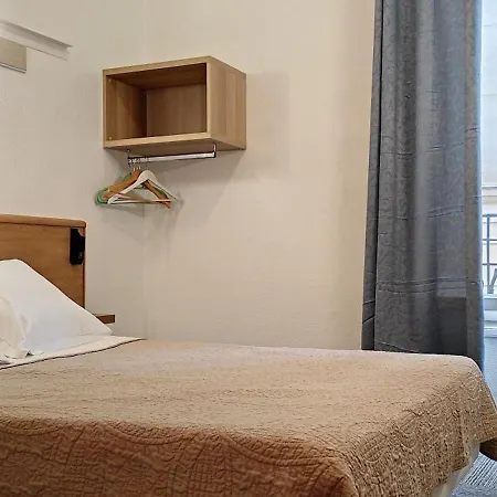 Hotel Ouen Saint-Ouen (Seine-Saint-Denis)