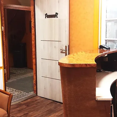 Hotel Ouen Saint-Ouen (Seine-Saint-Denis)